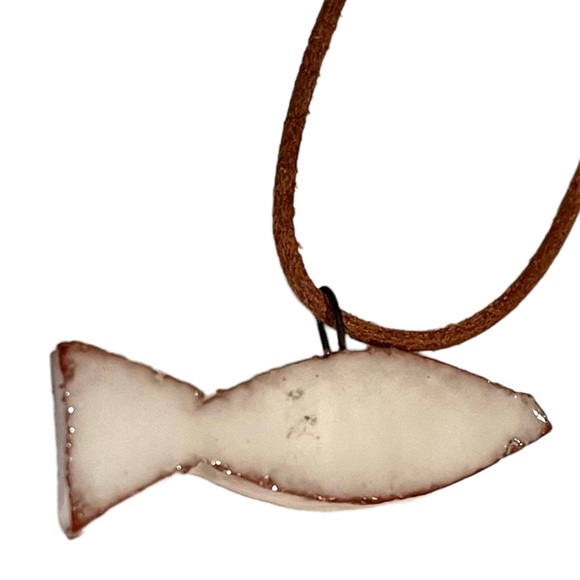 Ceramic fish necklace - Picture 3 of 5